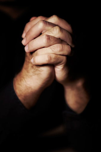 mains prière